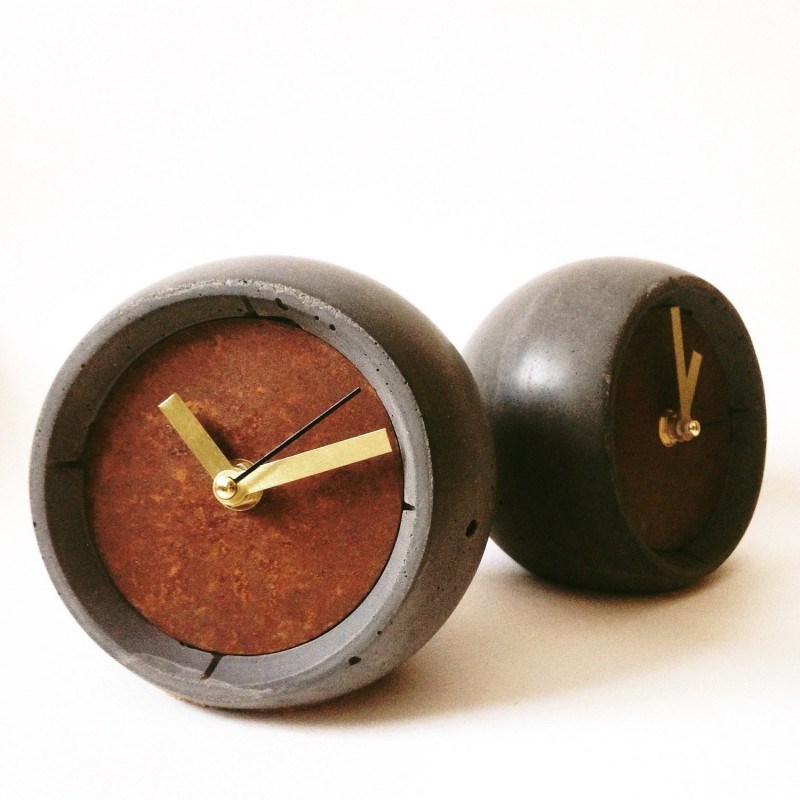 Дизайнерские настольные часы из бетона 13 o'clock