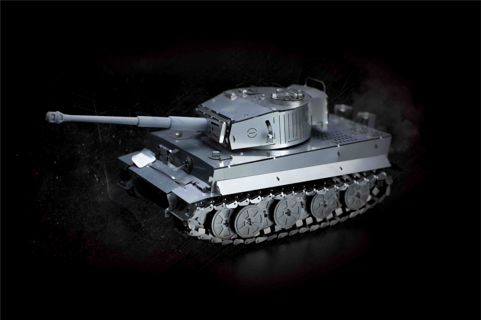 Радиоуправляемая модель-конструктор Танк Tiger-1