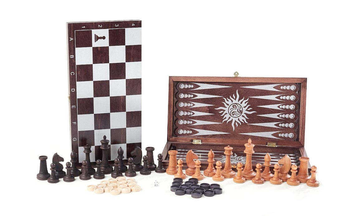 Игра с гроссмейстерскими шахматами (нарды, шахматы, шашки)