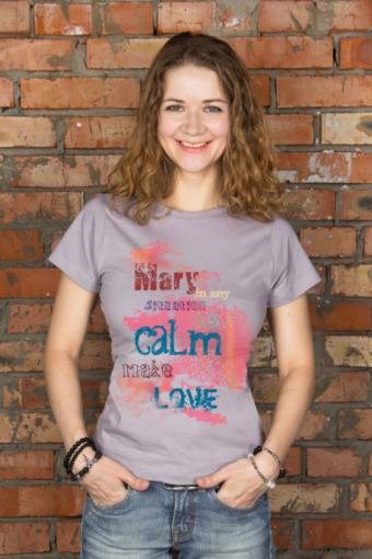 Женская футболка с вашим текстом Be calm make love