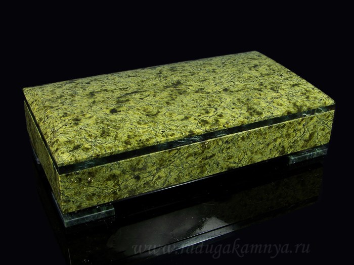 Ларец из змеевика Купюрница