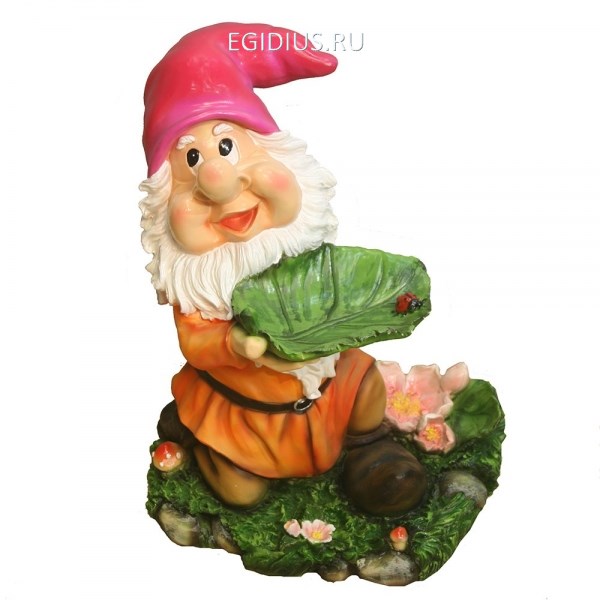 Садовая фигура Гном с листом