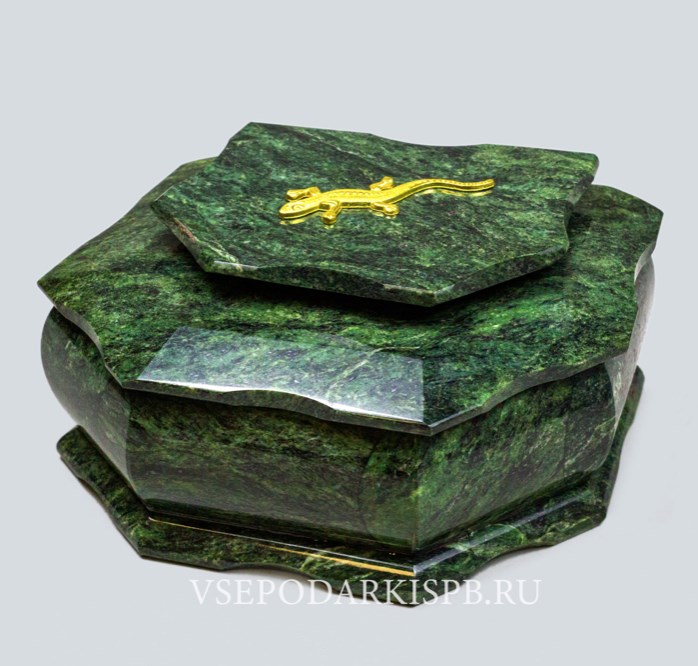 Шкатулка для украшений из змеевика