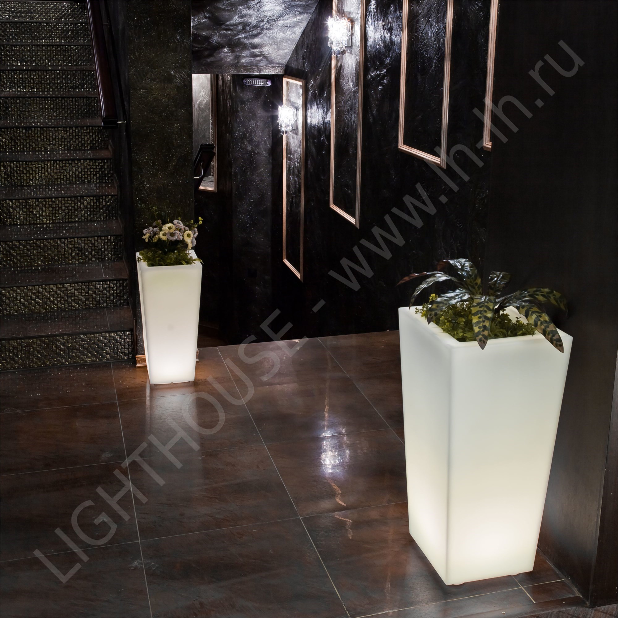 Светящееся LED кашпо-конус Flow 220V White XL