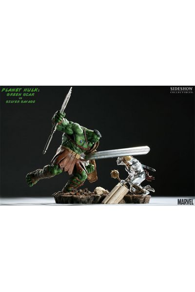 Диорама Planet Hulk: Green Scar VS Silver Savage