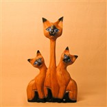 Статуэтка «Кошка сиамская с двумя котятами»