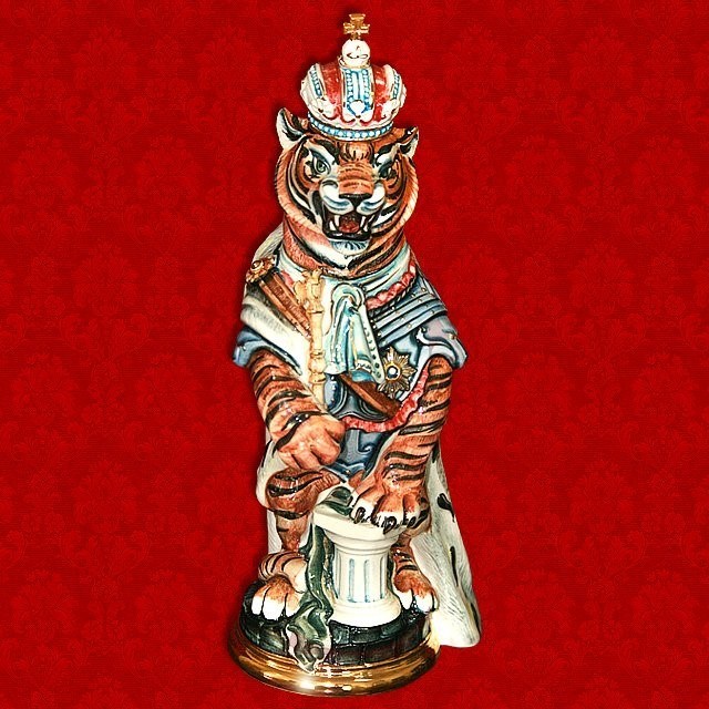 Подарочный штоф Тигр-император (цветной с золотом)