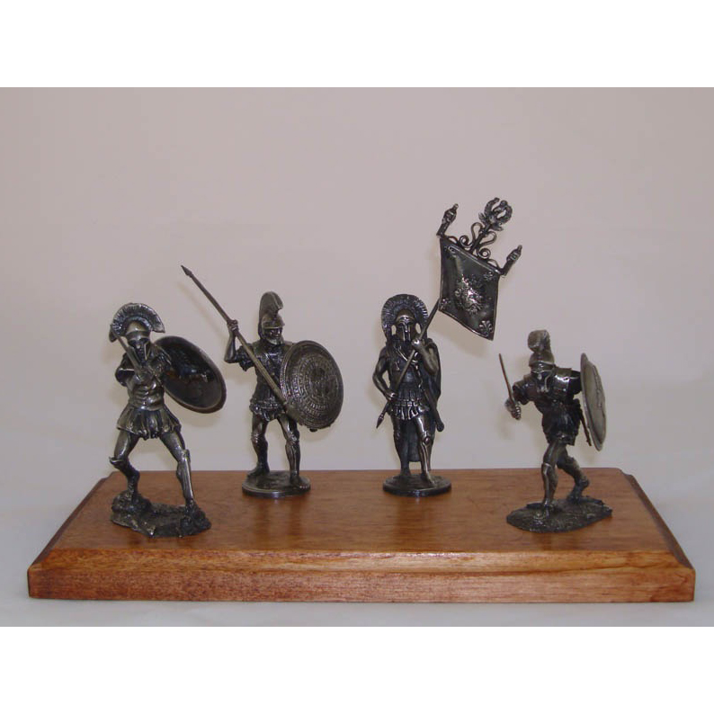 Коллекционные статуэтки в виде солдат