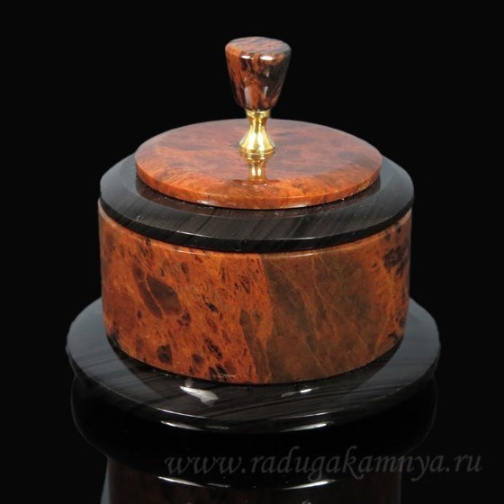 Круглая шкатулка из обсидиана