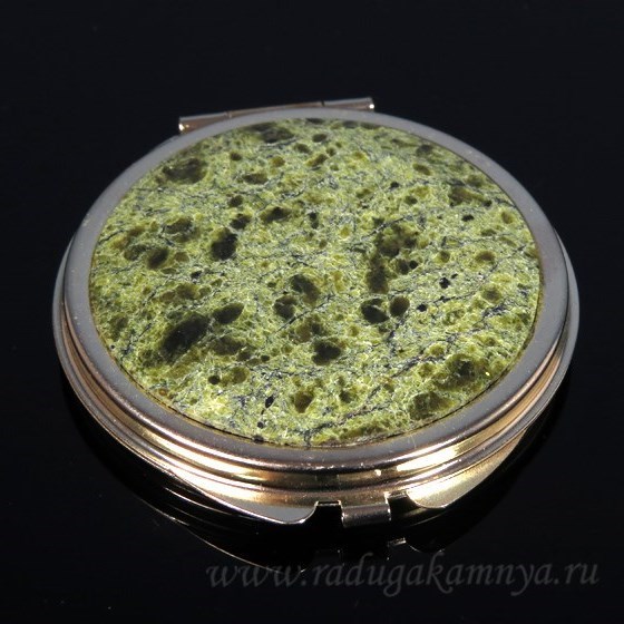 Зеркало с накладкой из змеевика