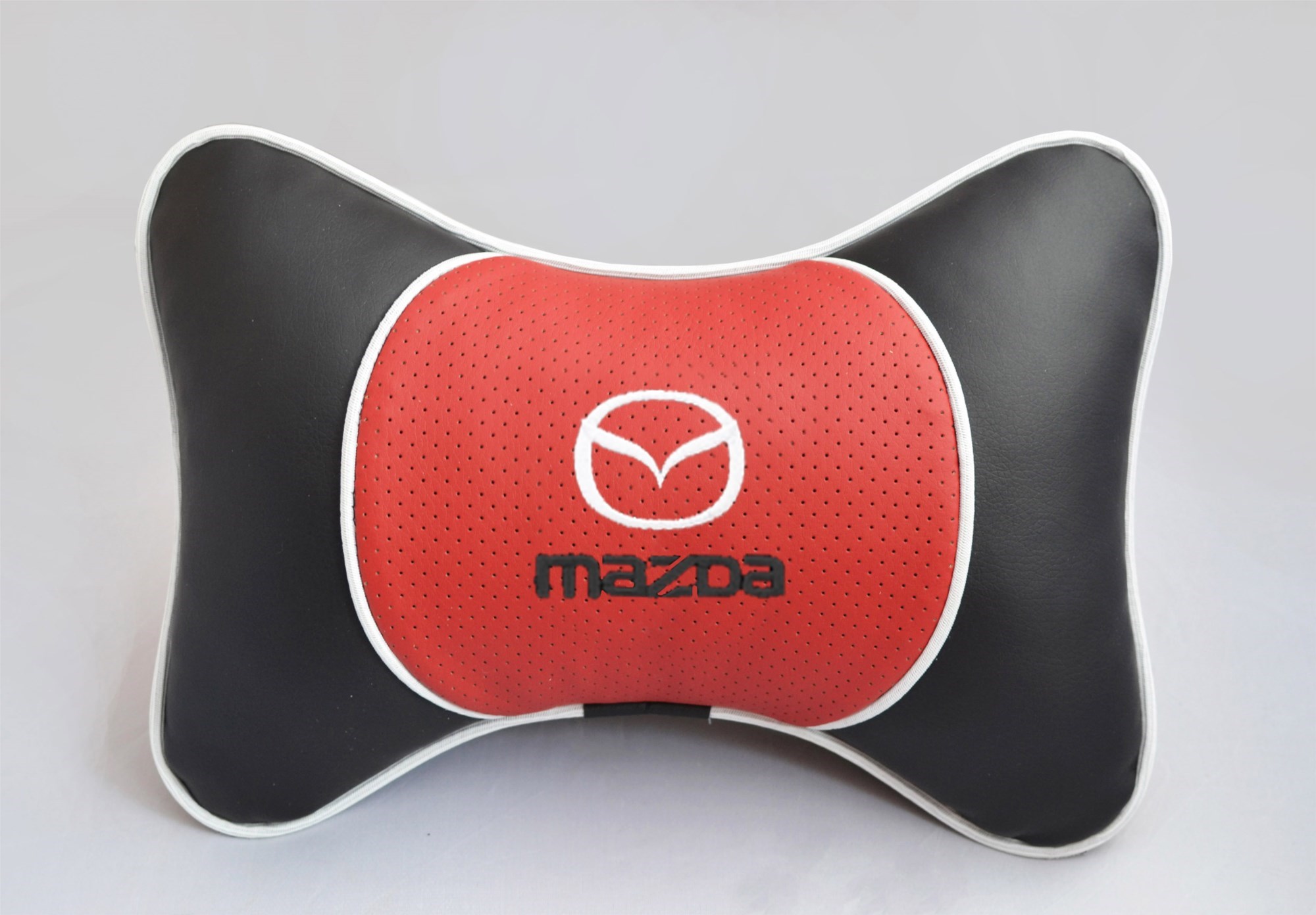 Подушка-подголовник Люкс с красной экокожей Mazda
