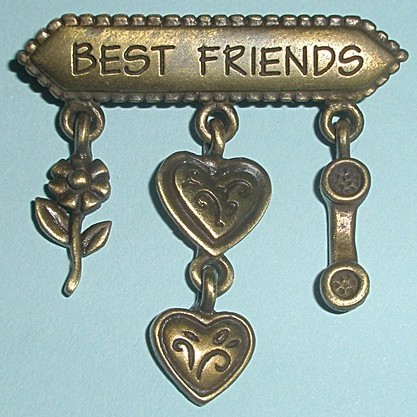 Винтажная брошь Best friends JJ