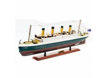 Модель крупнейшего пассажирского лайнера Titanic