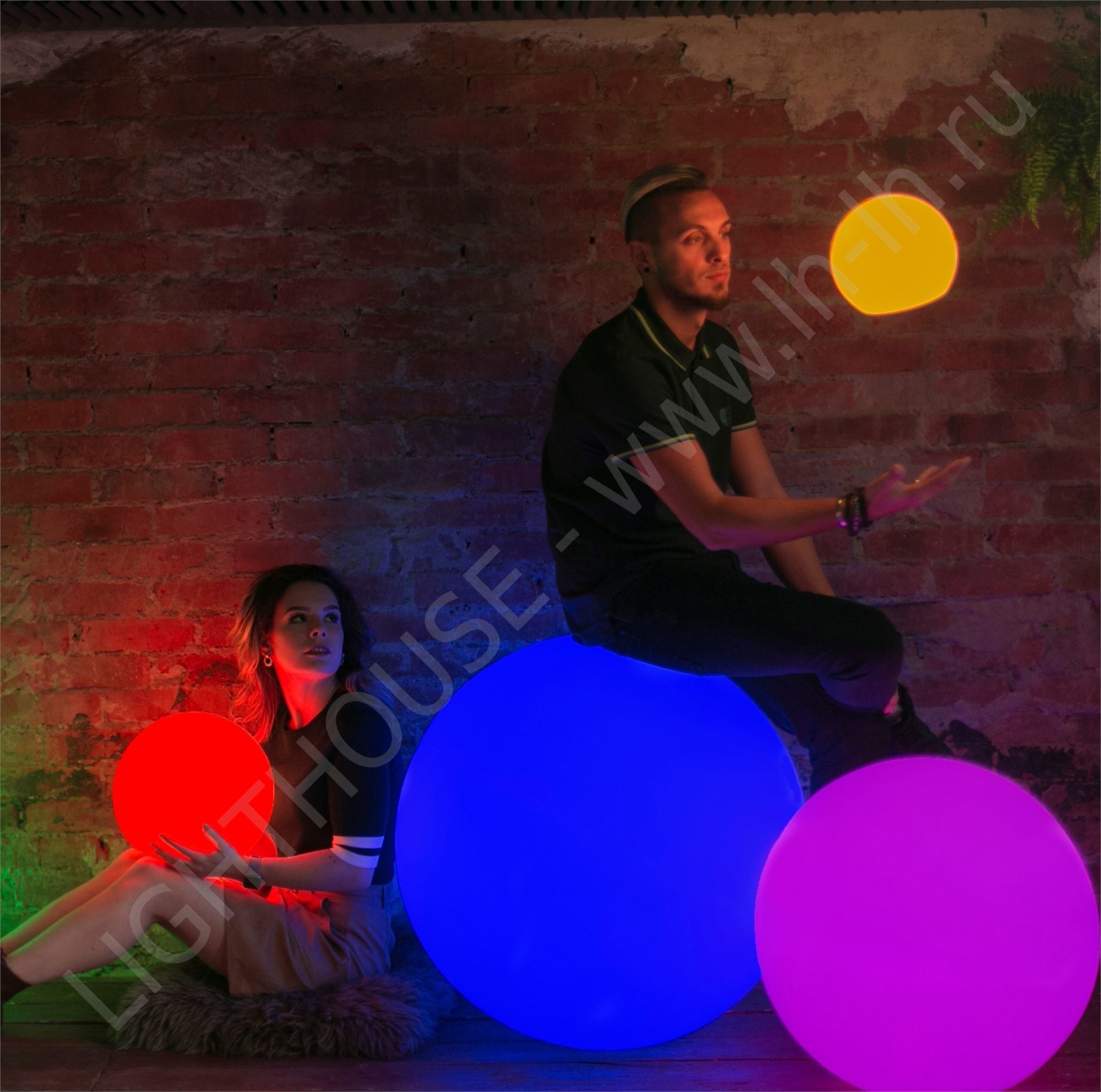 Светящийся LED шар Moonlight, 20 см RGB Accum