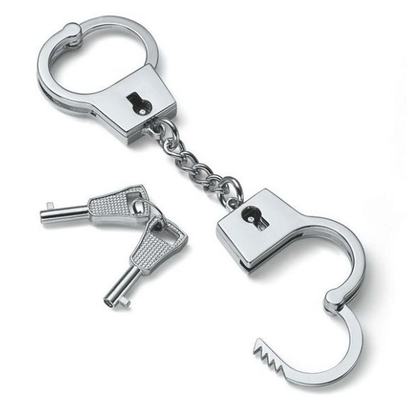 Брелок Cuffs