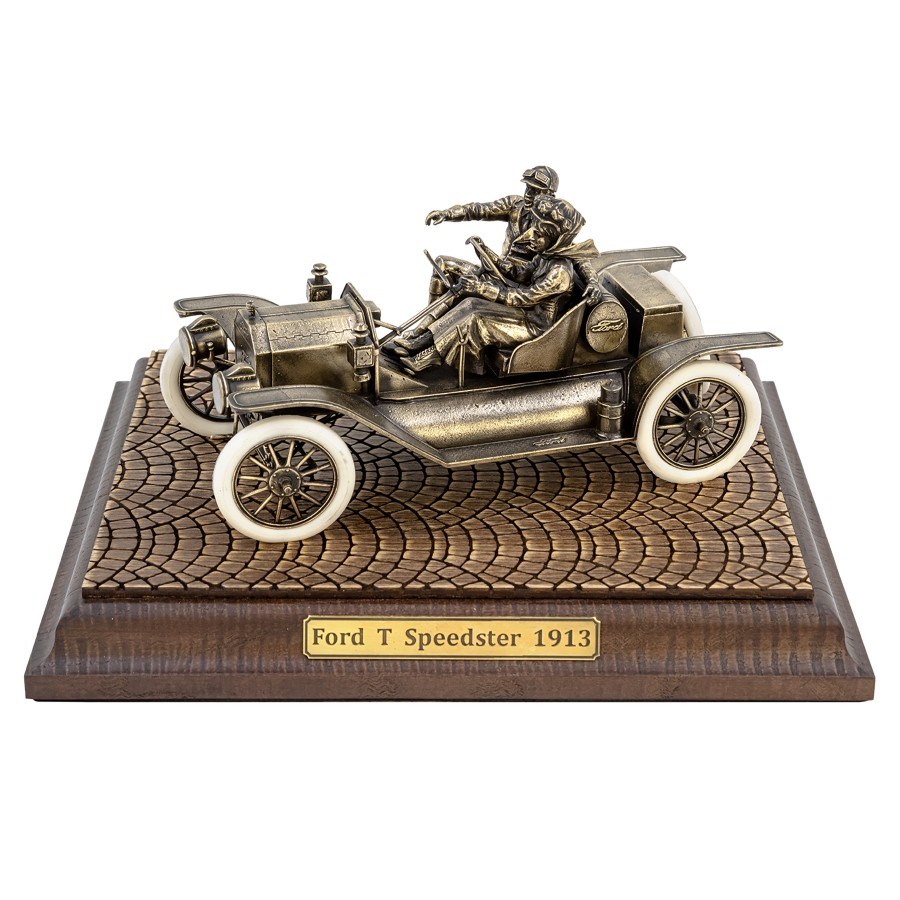 Диорама FORD T SPEEDSTER 1913 г. 1:24
