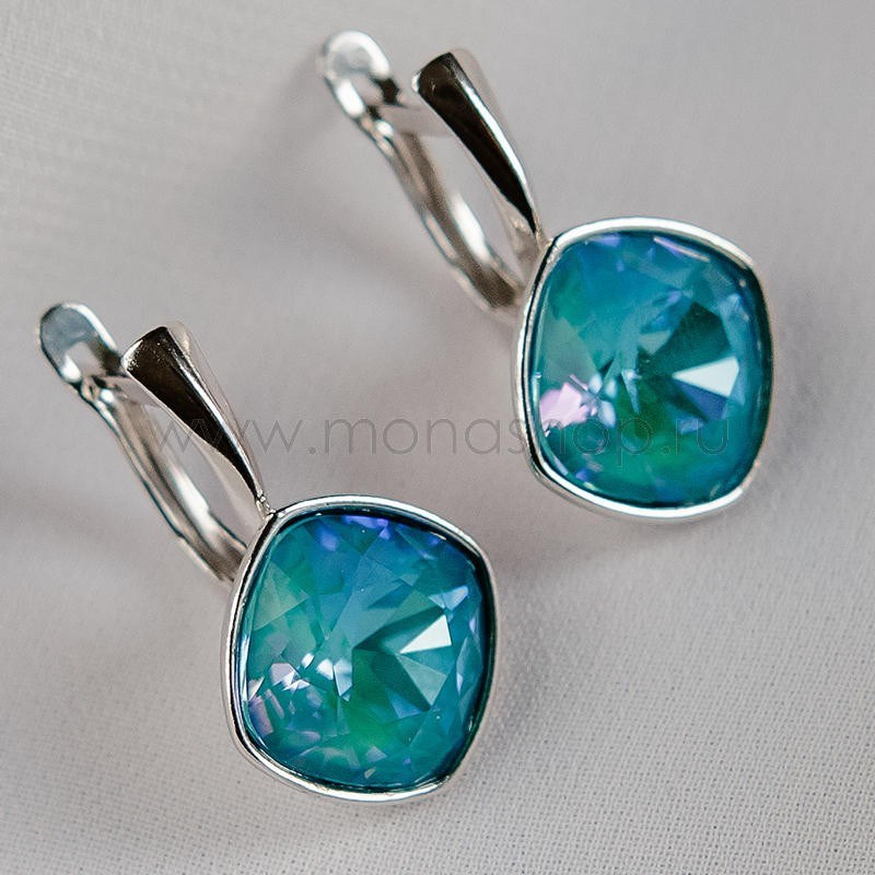 Серьги «Чаровница» с голубыми кристаллами Swarovski