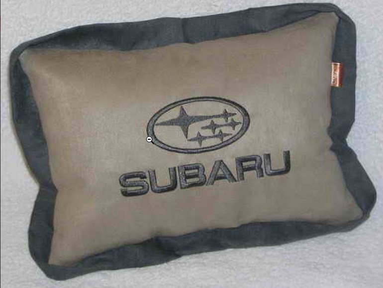 Бежевая подушка с серым кантом Subaru