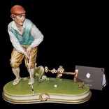 Статуэтка "Игрок в гольф"