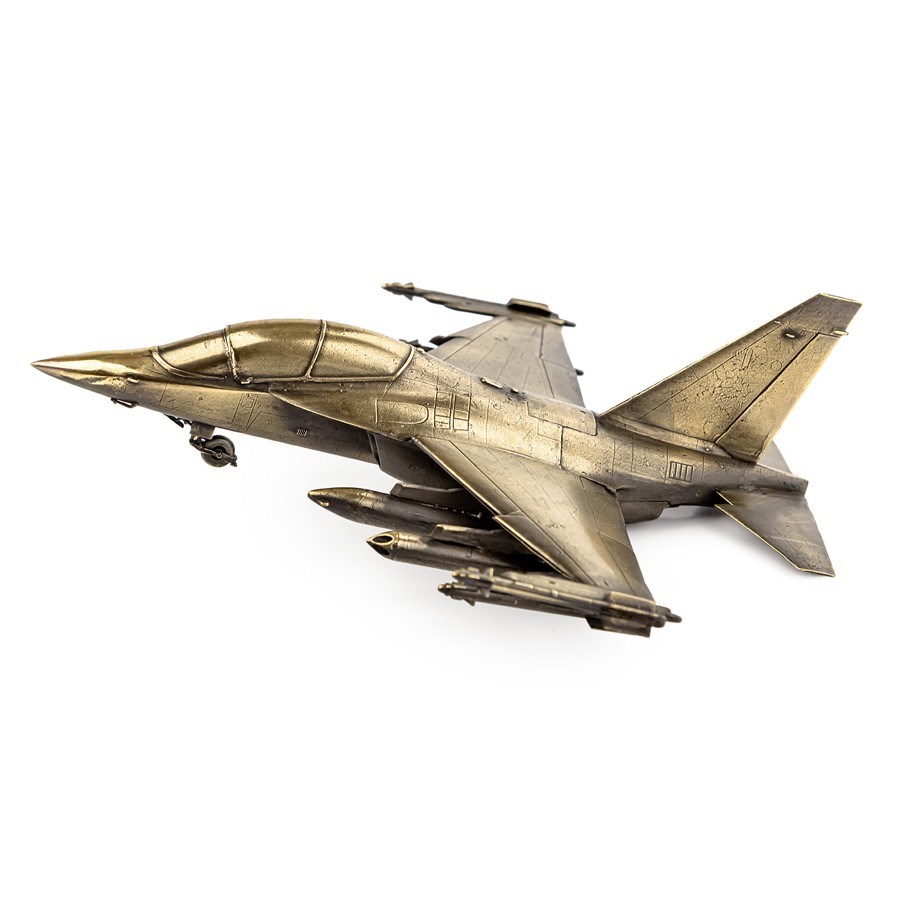 Бронзовый Самолёт ЯК-130