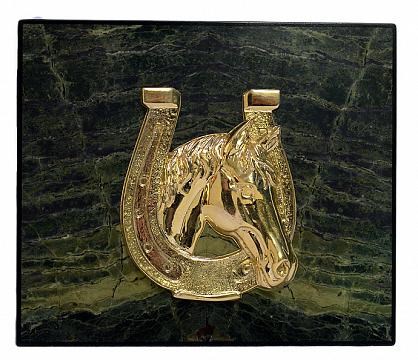 Пано из яшмы с бронзой