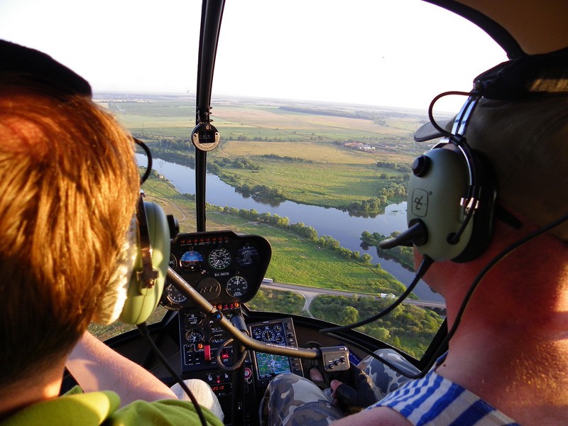 Урок пилотирования вертолета Robinson R44