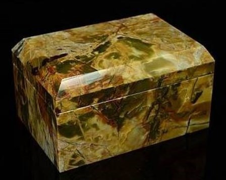 Шкатулка из яшмы для драгоценностей