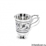 Серебряная кружка