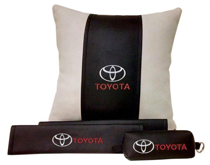 Набор из подушки и накладки на ремень и ключницы Toyota