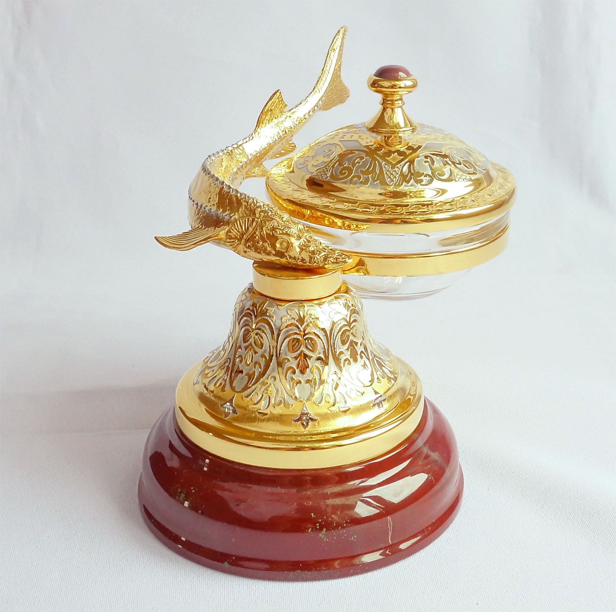 Икорница Осетр