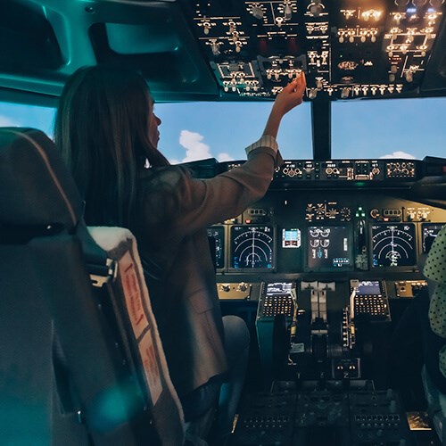 Полет на авиатренажере Боинг 737 (45 минут; до 3 человек)