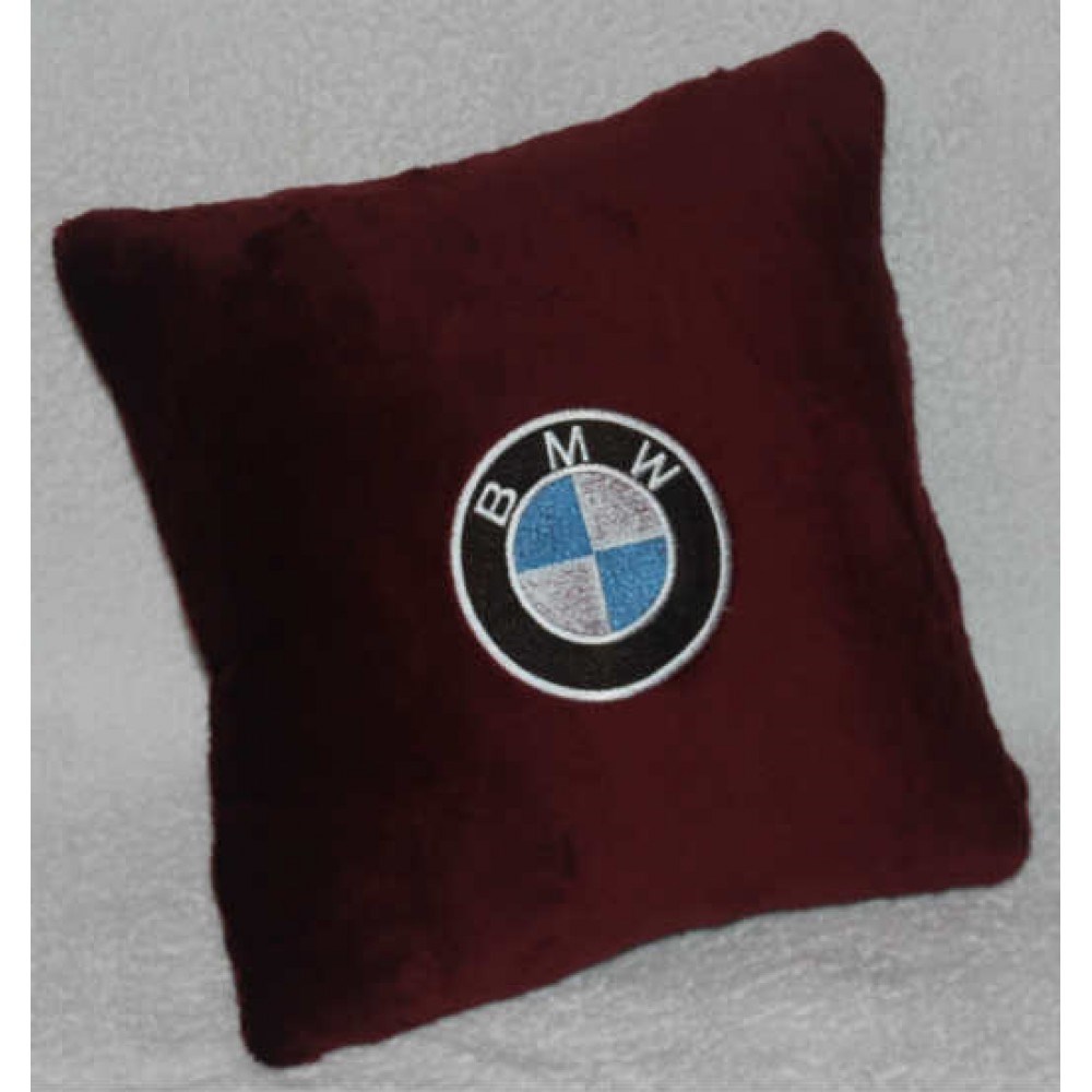 Бордовая подушка BMW