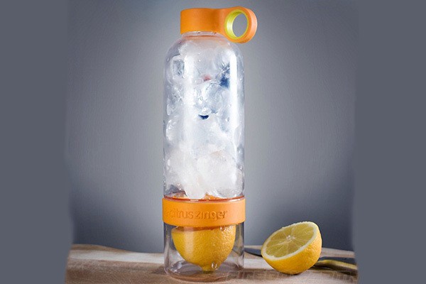 Оранжевая бутылка-соковыжималка Citrus Zinger
