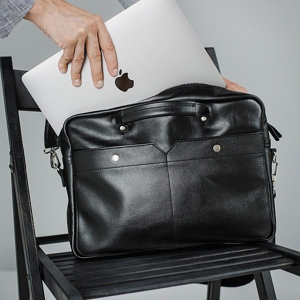 Кожаная сумка с гравировкой Case Black