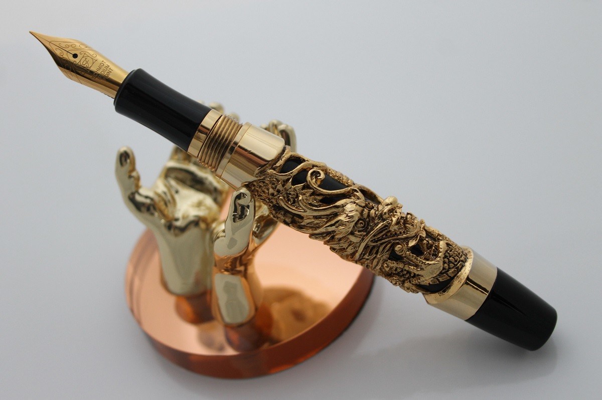 Перьевая ручка Horoscopens Metamorphosis Dragon