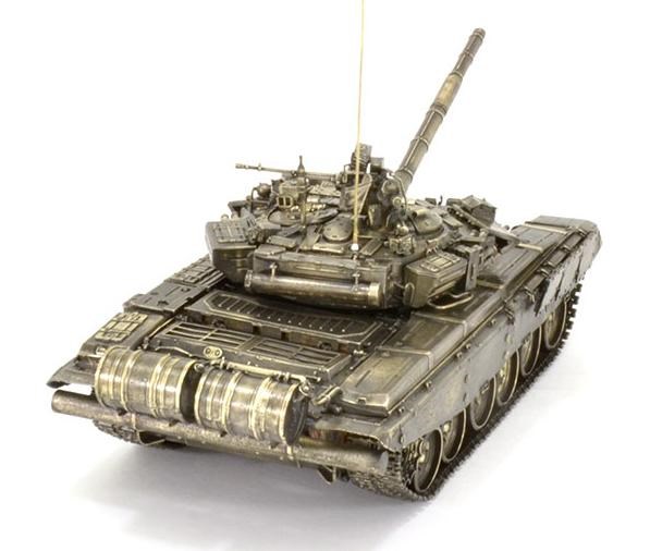 Модель танка Т-90 (1:35)