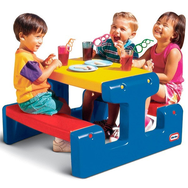 Большой стол с двумя скамейками Little Tikes