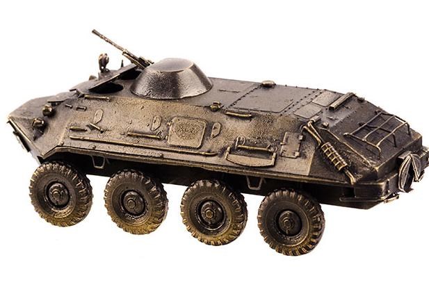 Модель бронетранспортёра БТР-60 (1:72)