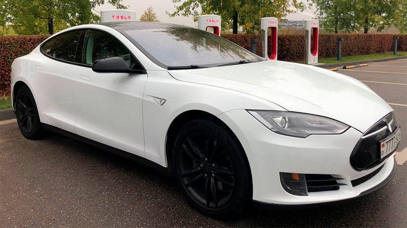Трек-заезд на Tesla Model S