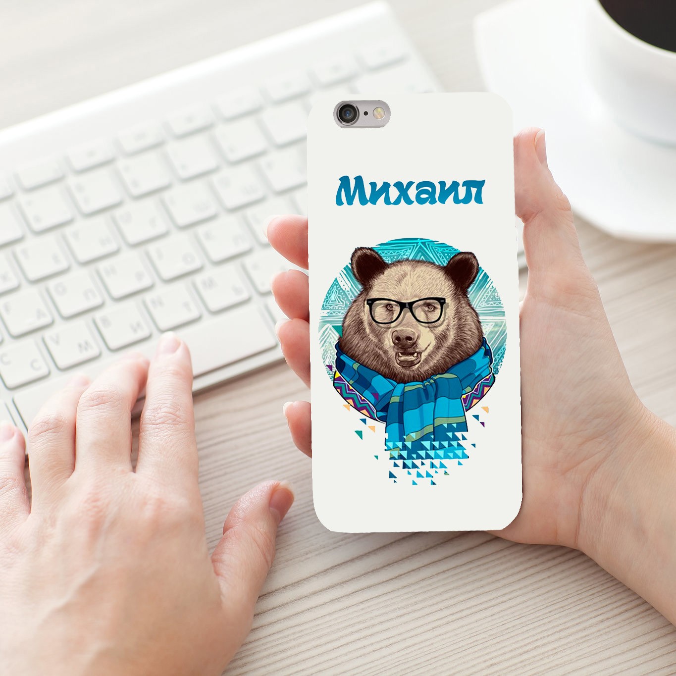 Именной чехол на iPhone Михаил