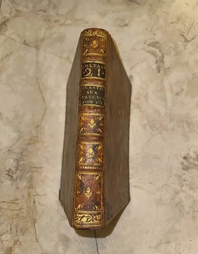 1774 Вольтер (запрещенная энциклопедия)