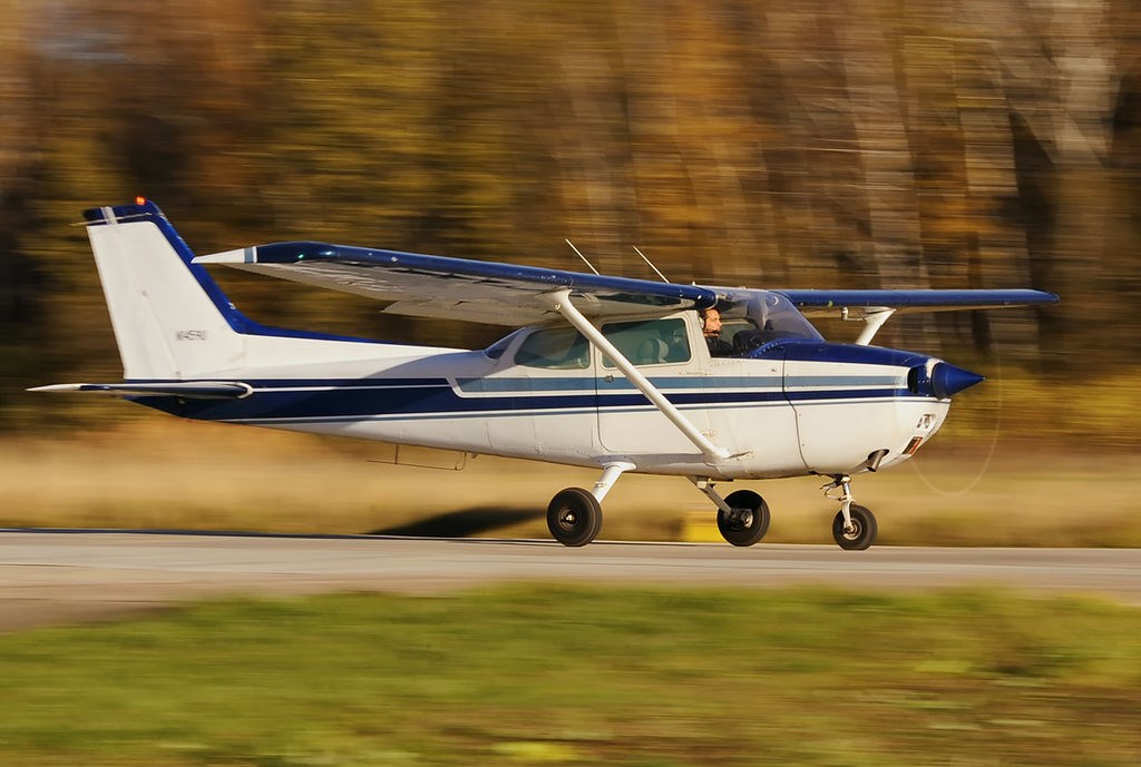 Обучение пилотированию на Cessna-172 (60 минут)