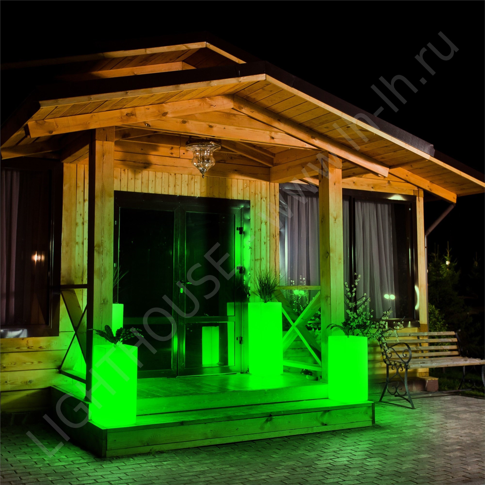 Светящееся LED кашпо Bergamo S 220V RGB
