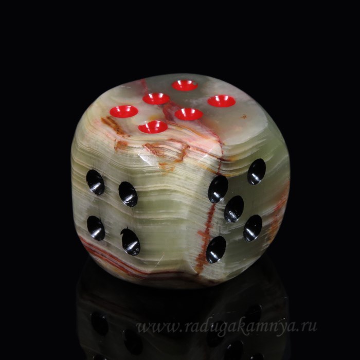 Кубик из оникса 40*40мм.