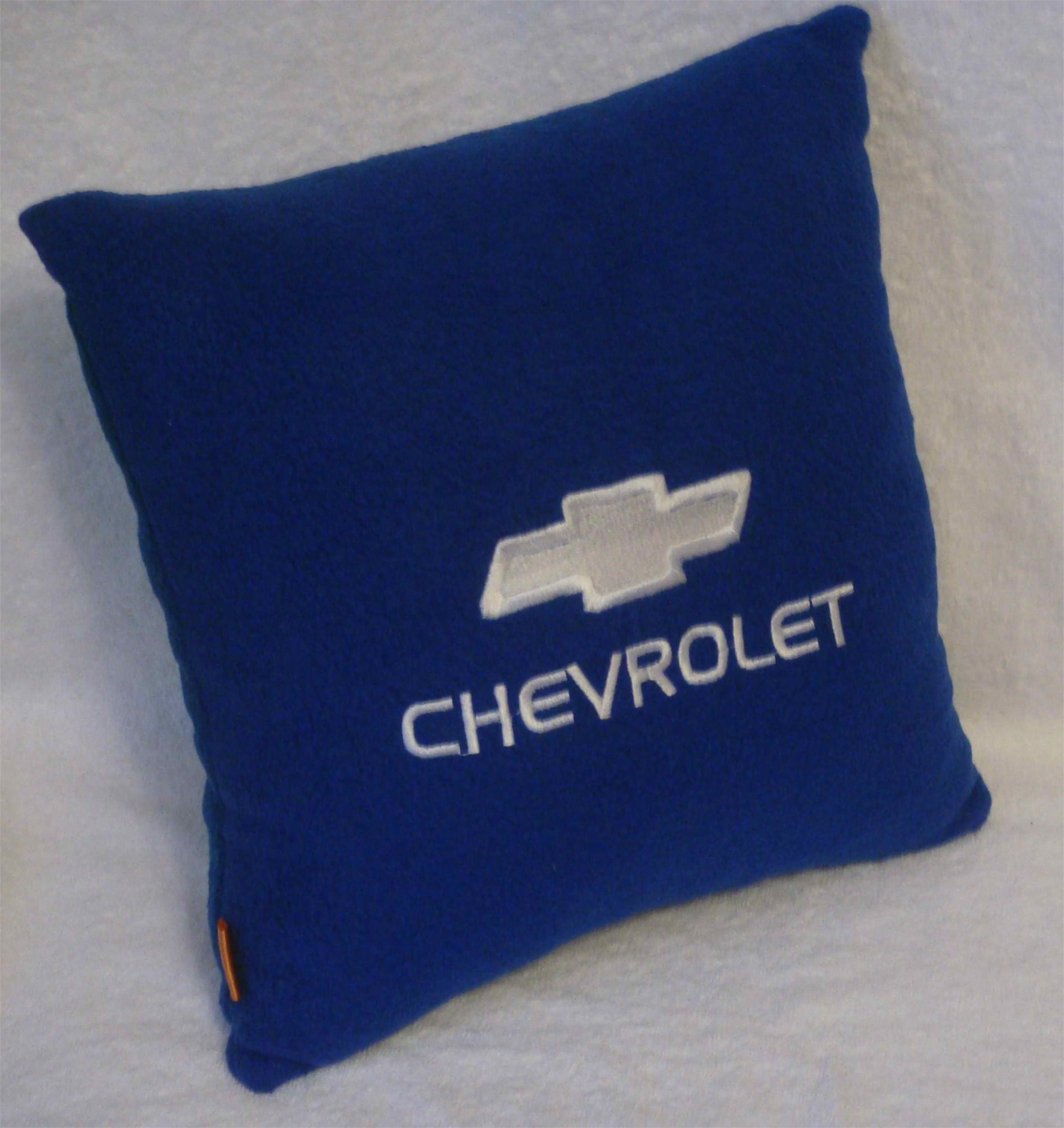 Синяя подушка Chevrolet