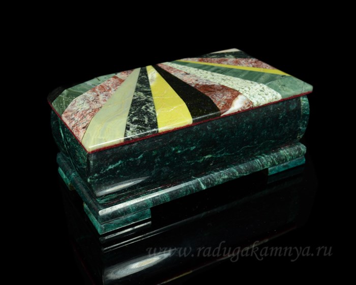 Ларец из змеевика под купюру с бархатом Мозаика. Луч