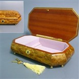Шкатулка музыкальная