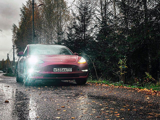 Аренда Tesla Model S на 1 час (задний привод)