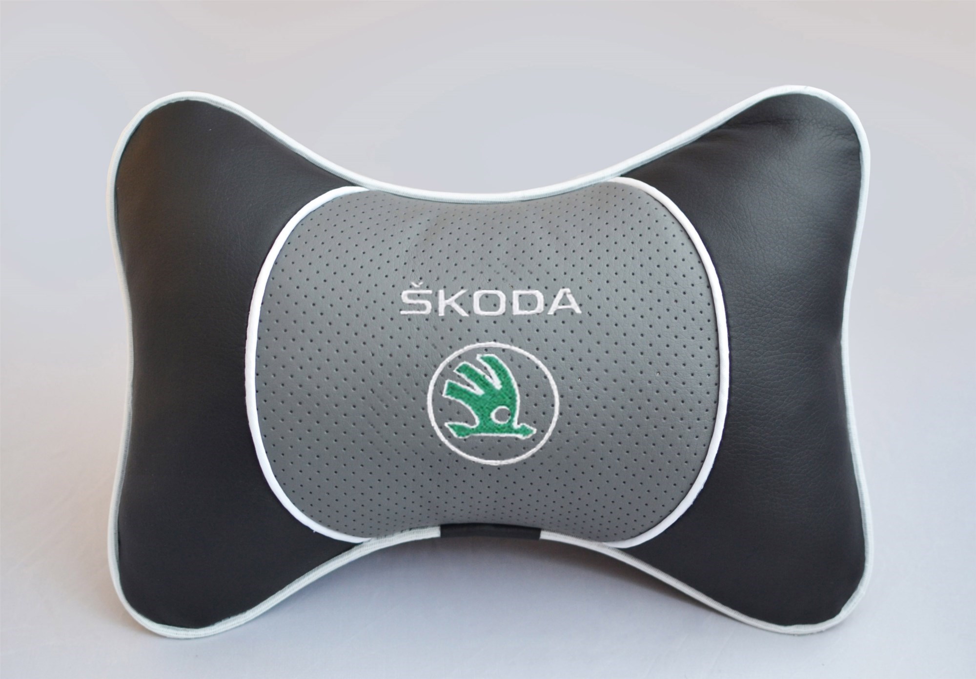 Подушка-подголовник Люкс с серой экокожей Skoda