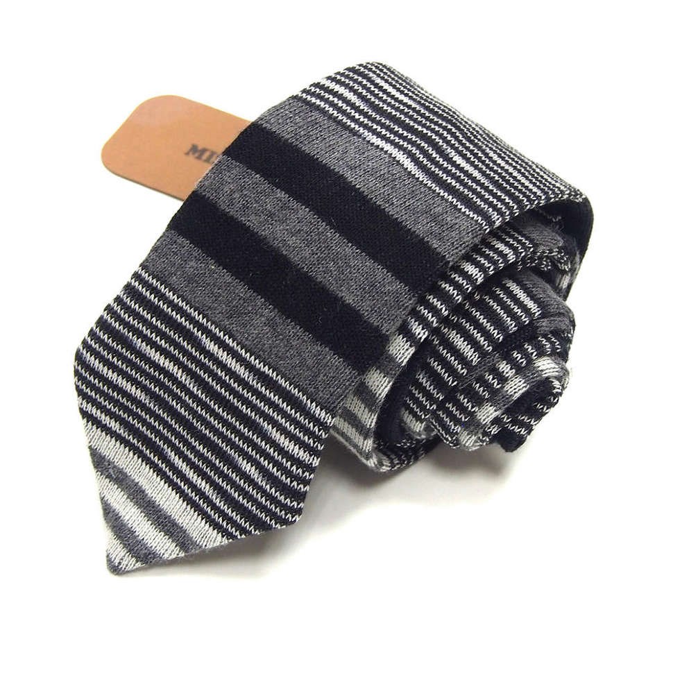 Стильный полосатый галстук Missoni